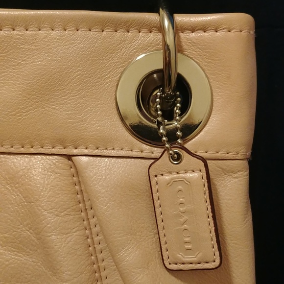Coach Leather Madison Hippie Removable Crossbody with Shoulder Strap - Picture 4 of 16